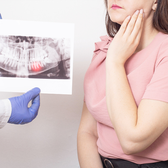 Wisdom tooth symptoms and solutions